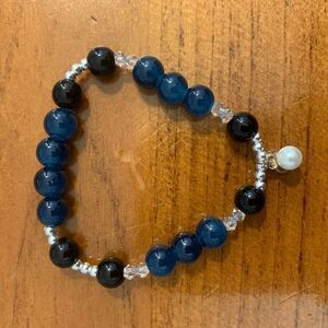 Handmade 6mm beaded stretch bracelet Pearl charm